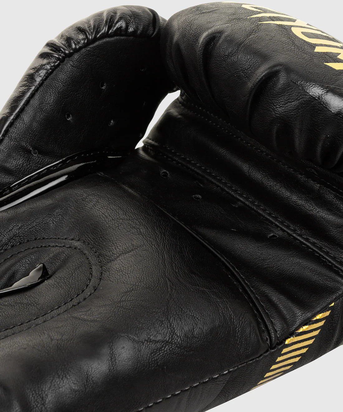 Gants de boxe Venum Impact – Noir/Or