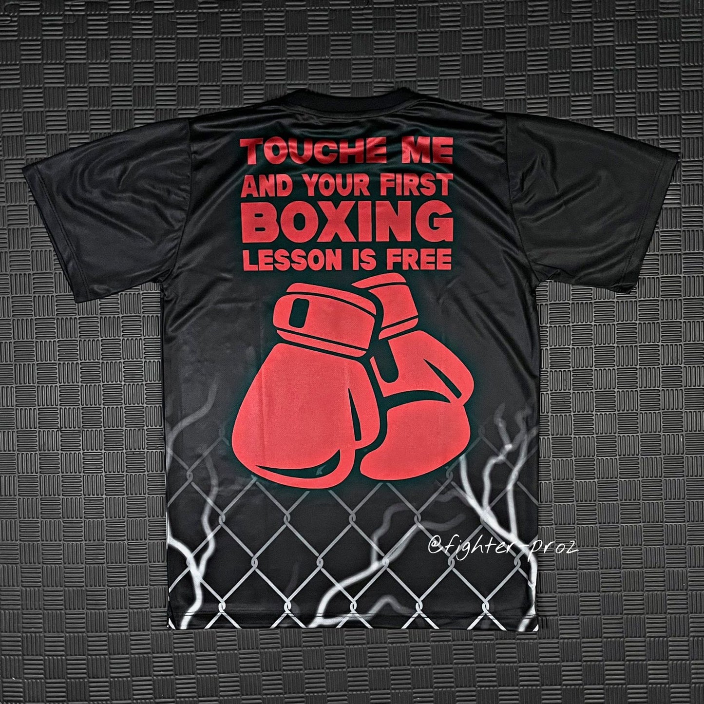 T-SHIRT FIGHTER